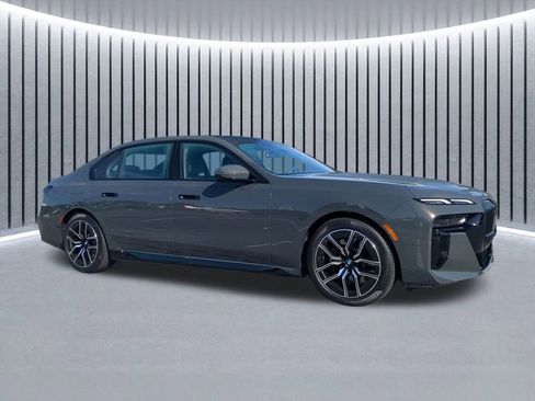 Certified 2026 BMW 740i xDrive image 3