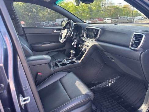 Used 2020 Kia Sportage S w/ S Sunroof Package image 8