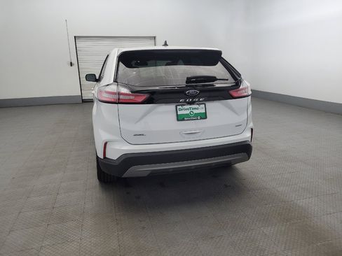 Used 2024 Ford Edge SEL image 6