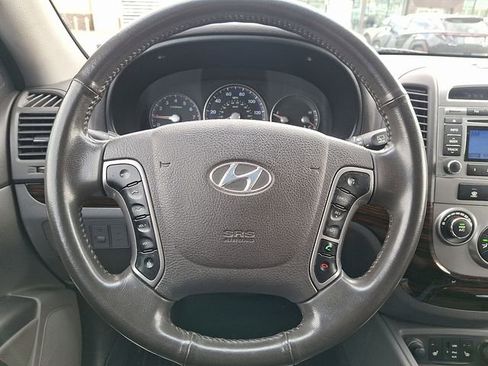 Used 2012 Hyundai Santa Fe SE image 16