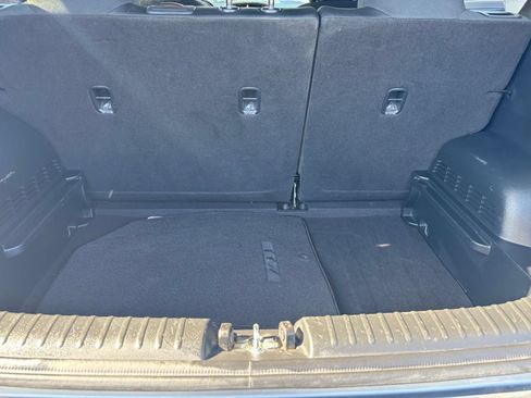Used 2025 Kia Soul LX w/ LX Technology Package FWD image 30