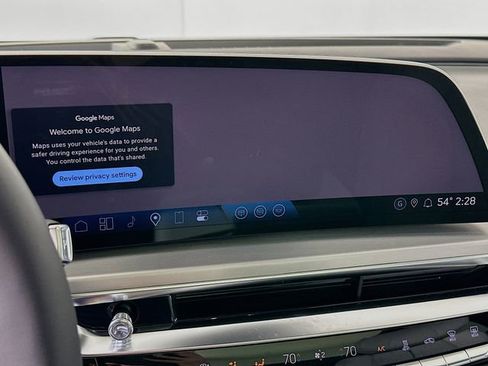 New 2025 Cadillac Lyriq Luxury image 9