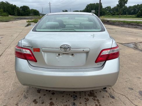 Used 2009 Toyota Camry LE FWD image 7