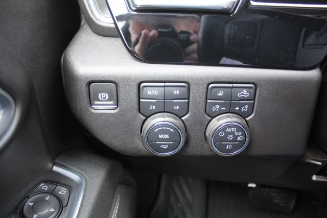 Used 2025 Chevrolet Silverado 2500 LTZ w/ LTZ Texas Edition AWD/4WD image 31