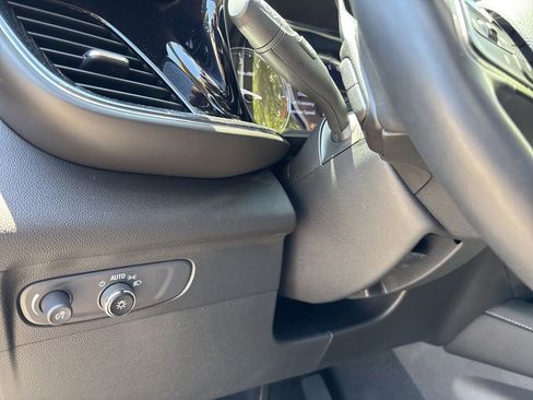 Used 2023 Buick Envision Essence FWD image 9
