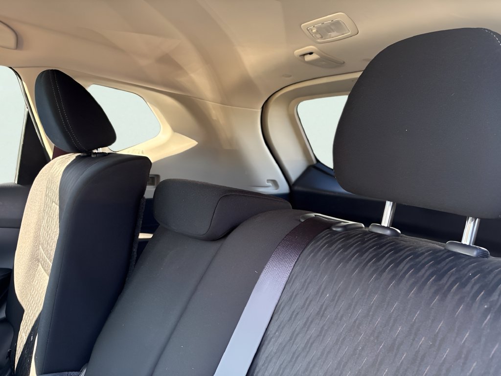 Used 2019 Nissan Rogue SV AWD/4WD image 11