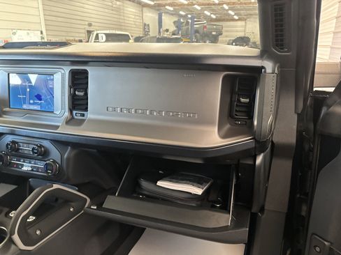 Used 2021 Ford Bronco Outer Banks image 31