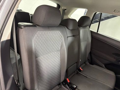 Used 2021 Volkswagen Tiguan S FWD image 24