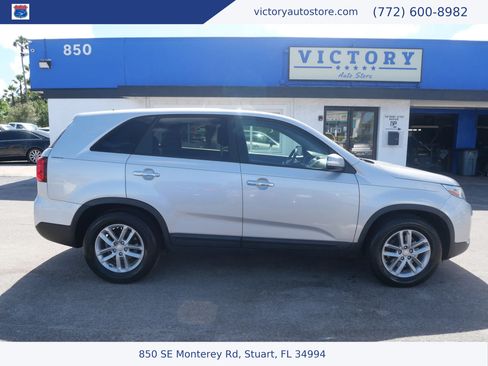 Used 2014 Kia Sorento LX FWD image 7