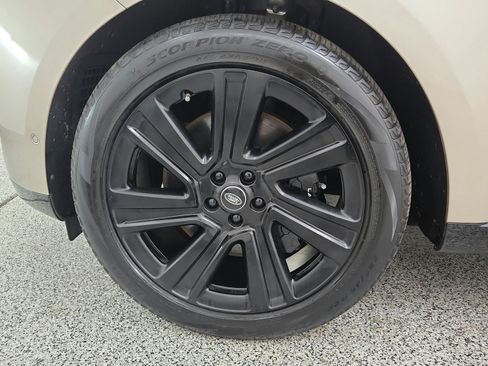 Used 2023 Land Rover Range Rover Autobiography AWD/4WD image 35