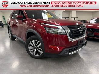 Used 2023 Nissan Pathfinder SL AWD/4WD video 1