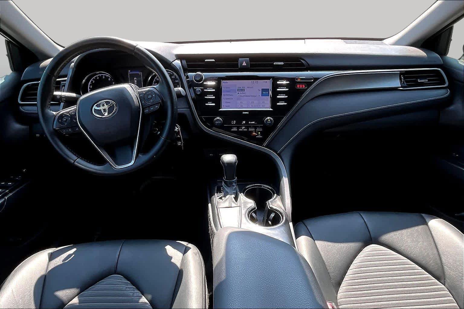 Used 2020 Toyota Camry SE FWD image 15