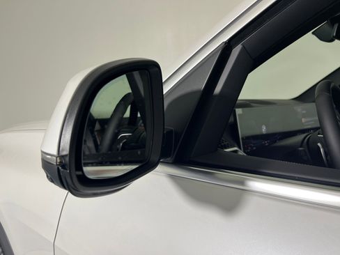 New 2026 BMW X5 xDrive40i w/ Executive Package image 23