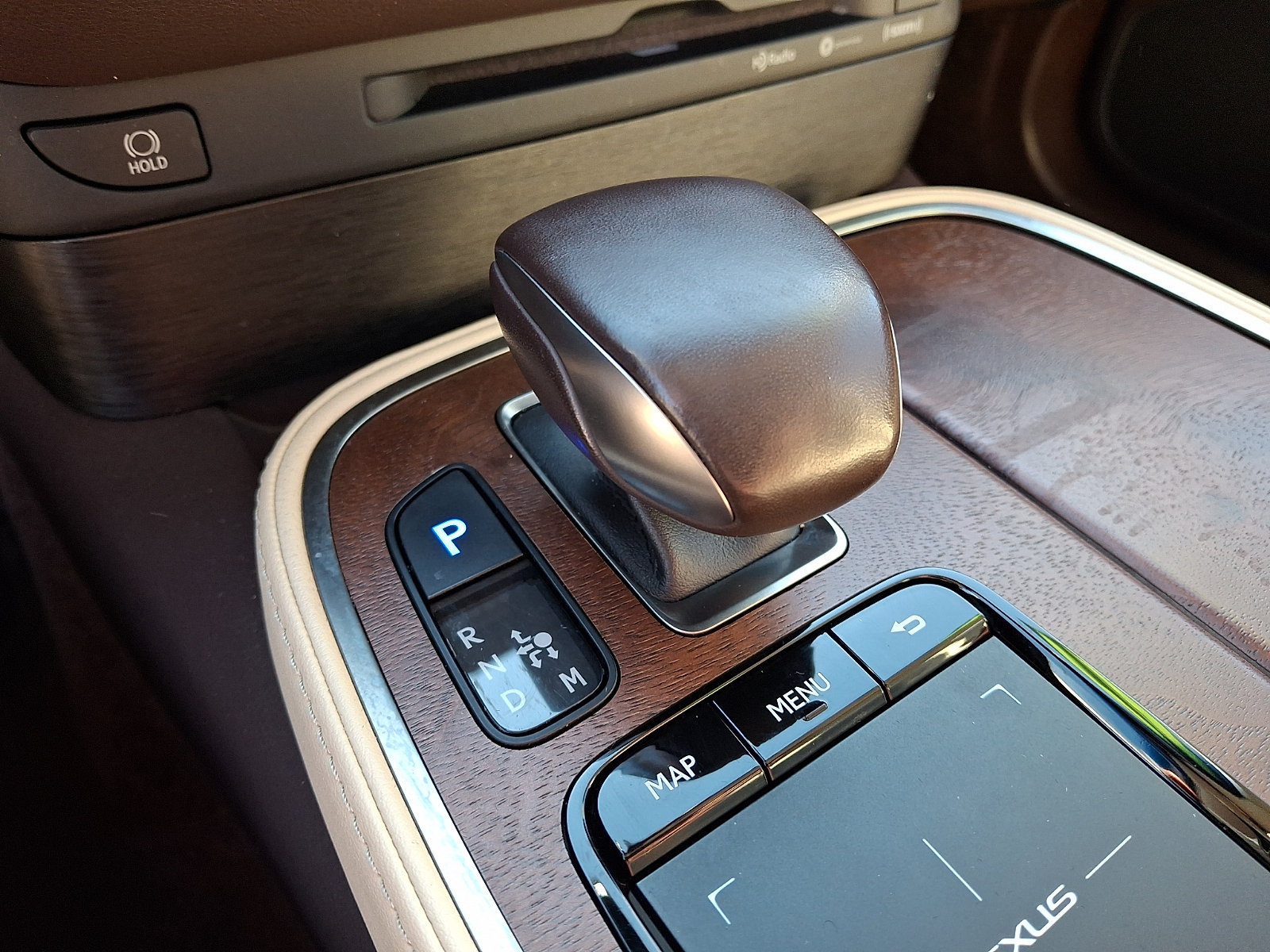 Used 2019 Lexus LS 500 AWD w/ Accessory Package (Z2) image 15