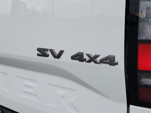 Used 2022 Nissan Frontier SV w/ Technology Package image 9