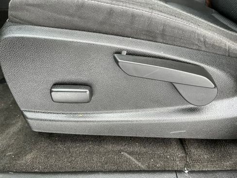 Used 2015 Chevrolet Colorado LT w/ LT Convenience Package image 16