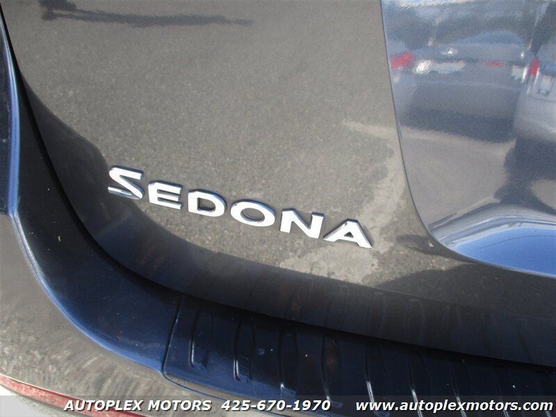Used 2016 Kia Sedona LX w/ LX Essentials Premium Package FWD image 36