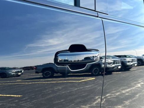 New 2026 GMC Sierra 2500 AT4 w/ AT4 Premium Plus Package image 15