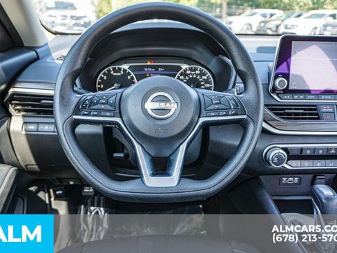 Used 2025 Nissan Altima 2.5 SV FWD image 27