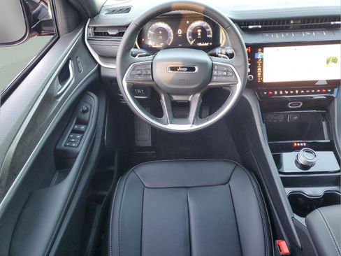 New 2026 Jeep Grand Cherokee L Limited image 9