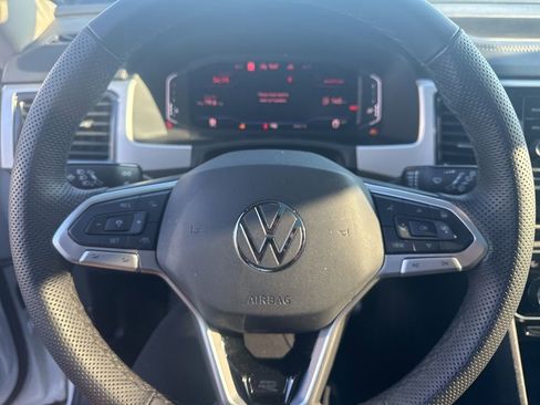 Used 2023 Volkswagen Atlas SEL Premium image 18