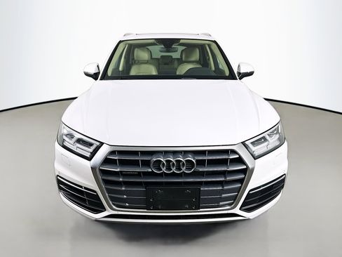 Used 2019 Audi Q5 2.0T Premium Plus w/ Premium Plus Package AWD/4WD image 2