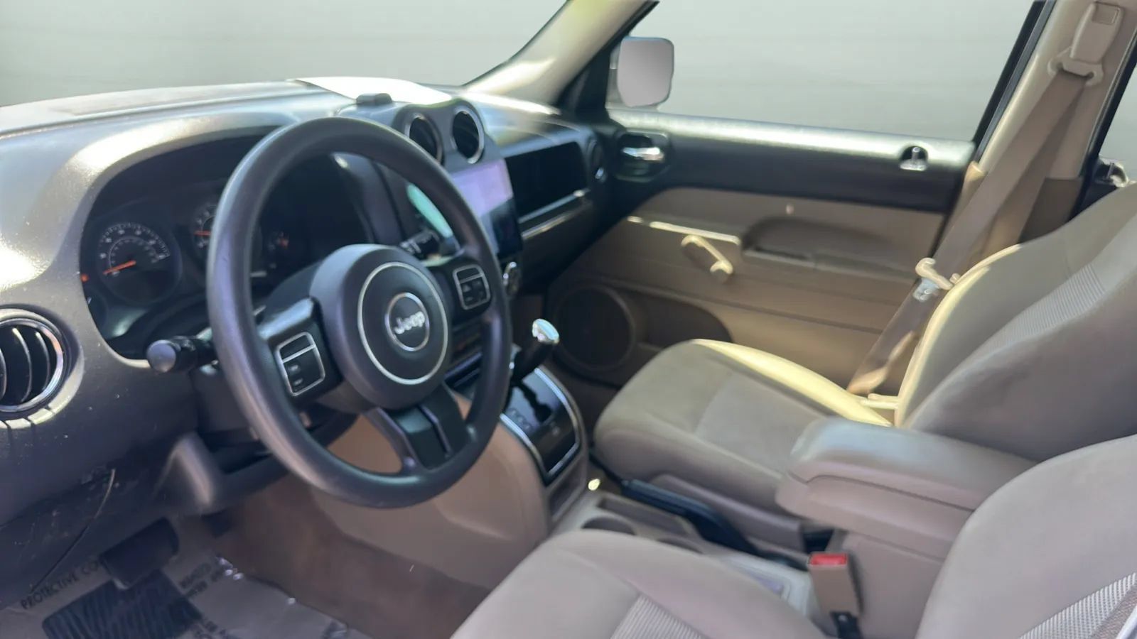 Used 2015 Jeep Patriot Sport FWD image 39