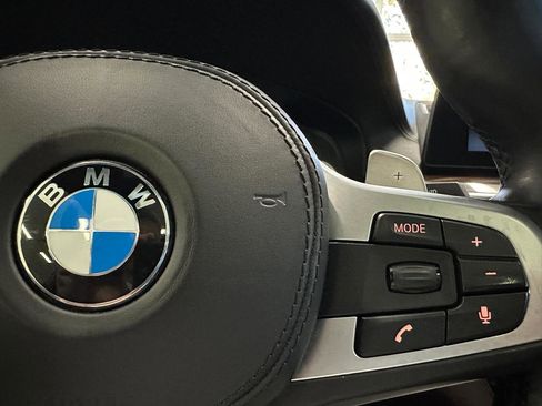 Used 2018 BMW M550i xDrive AWD/4WD image 40