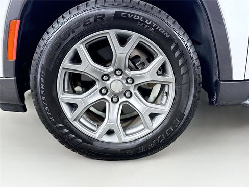 Used 2022 Jeep Wagoneer Series II image 29