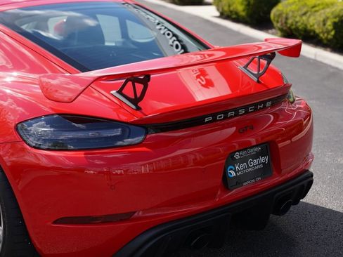 Used 2023 Porsche 718 Cayman GT4 RWD image 13