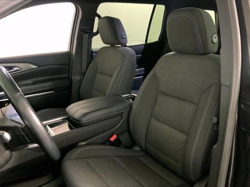 Used 2024 Chevrolet Traverse LT FWD image 18