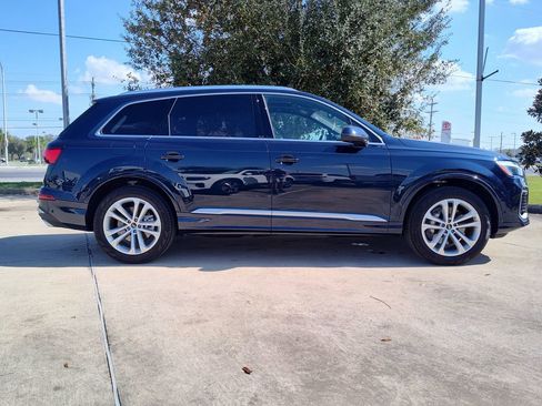 Certified 2025 Audi Q7 2.0T Premium w/ Convenience Package image 13