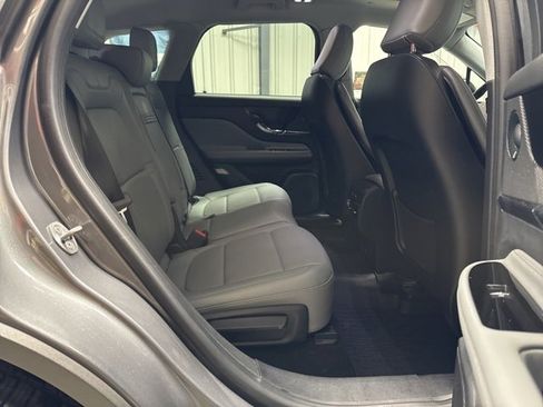 Used 2022 Lincoln Corsair Reserve w/ Luxury Package image 28