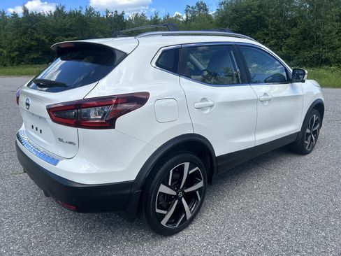Certified 2022 Nissan Rogue Sport SL AWD/4WD image 5