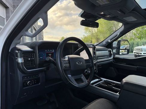Used 2024 Ford F350 Lariat w/ Lariat Ultimate Package AWD/4WD image 39