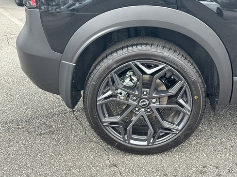 New 2026 Nissan Kicks SR image 17