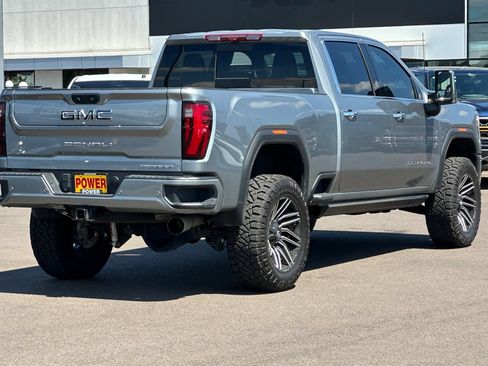 Used 2025 GMC Sierra 3500 Denali Ultimate AWD/4WD image 4