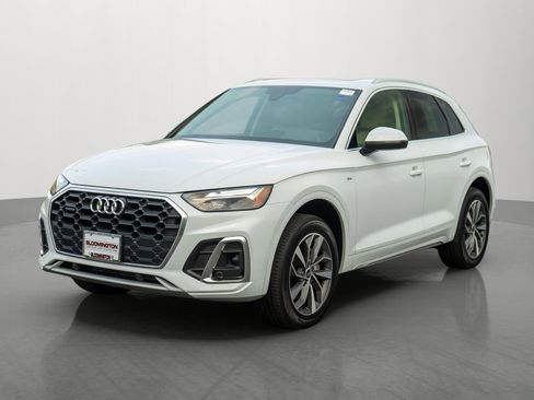 Used 2023 Audi Q5 2.0T Premium w/ Convenience Package AWD/4WD image 3