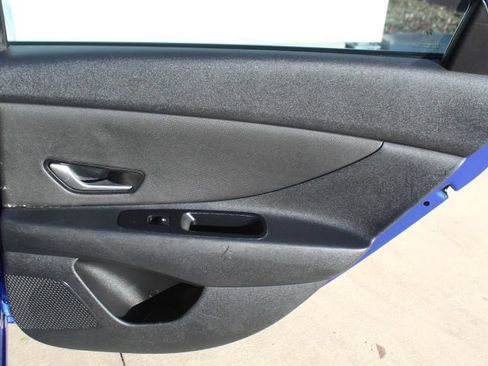 Used 2021 Hyundai Elantra SEL w/ Convenience Package image 30