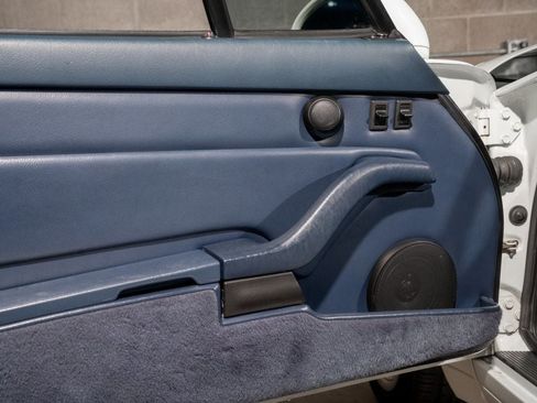 Used 1995 Porsche 911 Cabriolet image 18