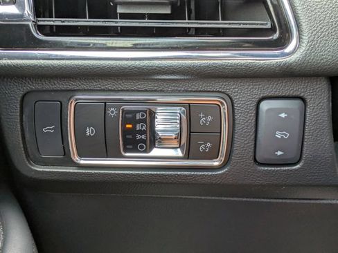 Used 2023 Lincoln Navigator Reserve AWD/4WD image 23