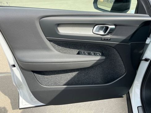 New 2026 Volvo XC40 B5 Plus w/ Protection Package Premier image 9