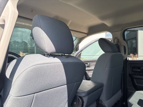 Used 2019 RAM 1500 Express w/ Express Value Package AWD/4WD image 39