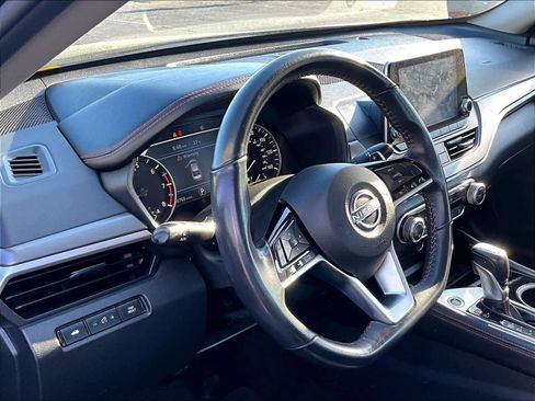 Used 2024 Nissan Altima 2.5 SR image 8