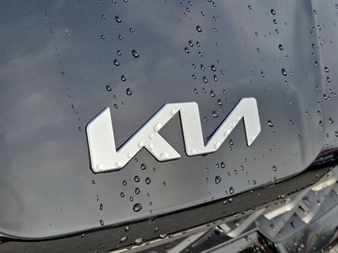 Certified 2023 Kia K5 GT-Line image 4