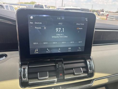 Used 2019 Lincoln Navigator Reserve w/ Cargo Package AWD/4WD image 10