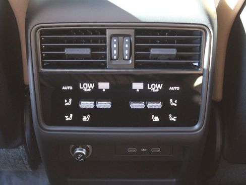 New 2026 Porsche Cayenne image 35