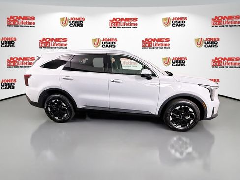 Used 2025 Kia Sorento S AWD/4WD image 17