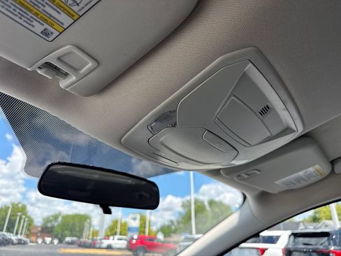 Used 2017 Ford Escape SE FWD image 37
