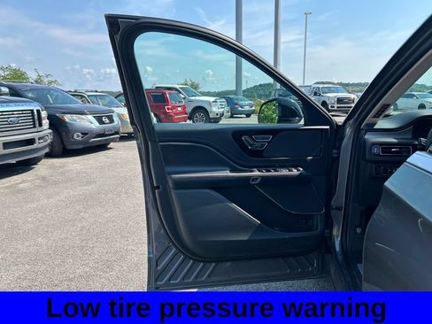 Used 2023 Lincoln Aviator AWD w/ Premium Package image 14